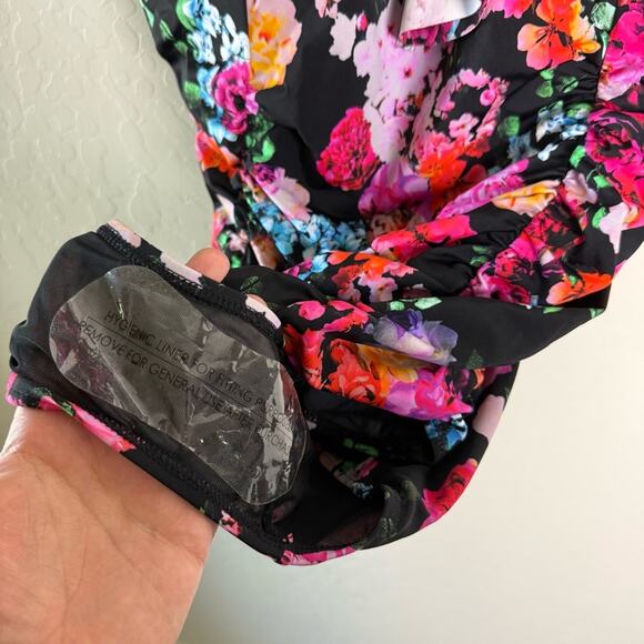 Torrid Black Floral Underwire Swim One Piece Swimsuit 3X D/DD NWT 16941461 - Picture 8 of 15